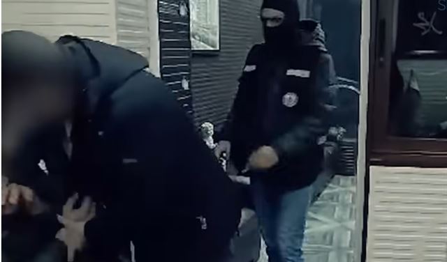 بالفيديو: أخطر عصابة لسرقة السيارات قي قبضة أمن الدولة