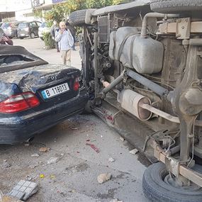 بالصور: سبعة جرحى جراء حادث سير في الدكوانة