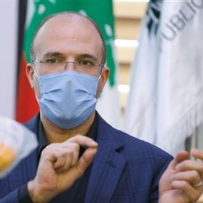 وزير الصحة: عملية التلقيح في لبنان ستبدأ بالرؤساء الثلاثة