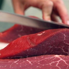 لغز اللحوم المُخزّنة بالأطنان في المستودعات