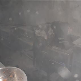 حريق داخل مطعم في انطلياس