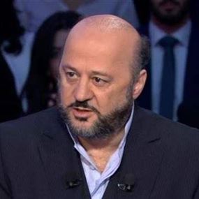 فبركة سخيفة.. الرياشي: يعاني من ضياع وصداع!