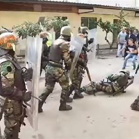 بالفيديو: هكذا تتعامل فرقة مكافحة الشغب في الجيش مع المتظاهرين