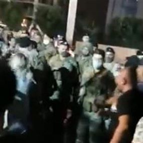 جرحى وتوتر في جل الديب بعد صدامات بين الجيش والمحتجين