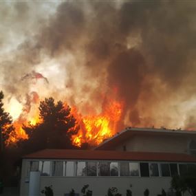 صورة تُظهر ضخامة الحريق في المشرف