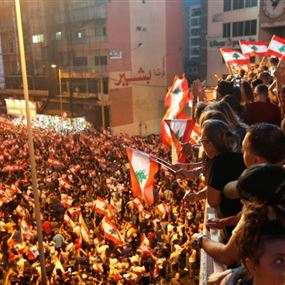 قيمة رواتب اللبنانيين تراجعت 50%