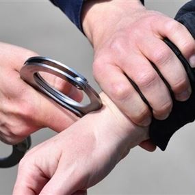 توقيف شخص كان يقود سيارة في انطلياس... قوى الامن تكشف من كان سيلتقي