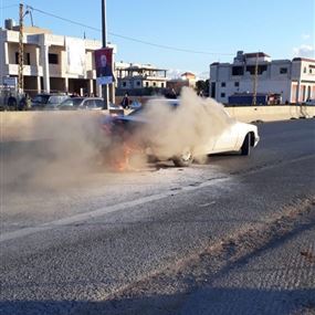 بالصورة: أحرق سيارته احتجاجًا على حجزها