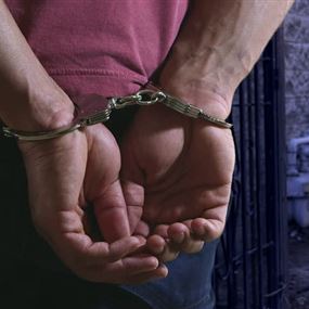 ينتمي الى جبهة النصرة.. يهرّب مخدرات ويملك محلاً
