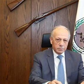 وزير الدفاع اطلع من قائد الجيش على ظروف سقوط المروحية العسكرية