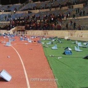 بالفيديو: شغب وتكسير كراسي بعد خسارة النجمة أمام العهد