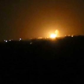الدفاعات السورية تتصدى لأهداف جوية قرب مطار دمشق