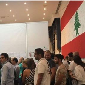 بالصورة: في البرازيل حملت جواز سفرها اللبناني على طريقتها