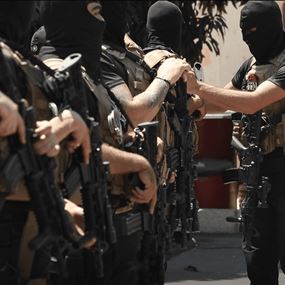 عملية أمنية لأمن الدولة تُسفر عن إصابة مطلوب خطير في مخيم شاتيلا