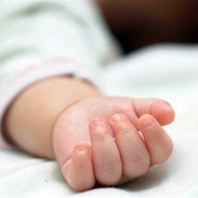 جثة طفل حديث الولادة داخل مستوعب للنفايات في بيروت
