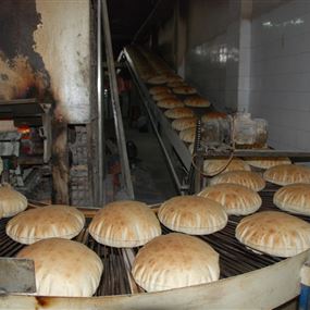 برنامج الأغذية يحذر: الخبز قد ينفد من لبنان خلال أسبوعين