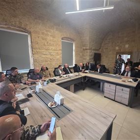 محافظ جبل لبنان يعقد اجتماعًا أمنيًا لمتابعة زيارة البابا