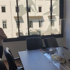 انفجار داخل مكتب المحامي صخر الهاشم في فرن الشباك (فيديو)