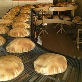 بلدية تمنع الأفران من التوقف عن توزيع الخبز في نطاقها