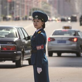 "آنسات المرور" في كوريا الشمالية ممنوعات من الزواج