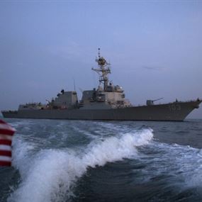 أكبر أسطول عسكري أميركي يتحرك نحو سوريا استعداداً