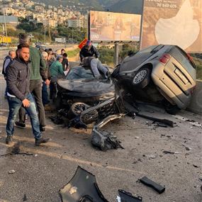 ندي أبو شبكة ينجو من حادث مروع على أوتوستراد كازينو لبنان