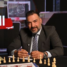 تحليل شخصيات الزعماء من واشنطن إلى بيروت… زاهر ملاعب: هكذا يُمسِكون الجمهور