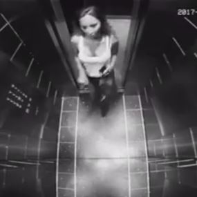 بالفيديو: تعرضت لتحرش جنسي في المصعد خلفياته مش بسيطة!