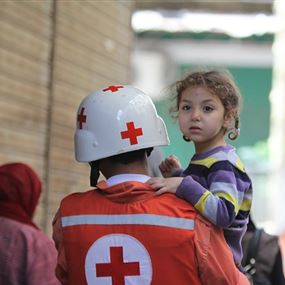 الصليب الأحمر اللبناني يحصد جائزة أفضل منظمة غير حكومية