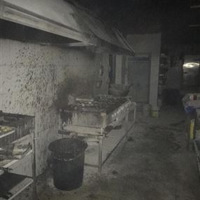 حريق داخل مطعم في فيطرون