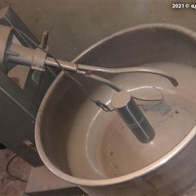 بالصور: الجيش يداهم معامل لتصنيع المخدرات في حورتعلا