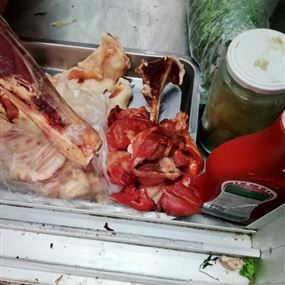 بالصور: ضبط محل لبيع اللحوم والدجاج الفاسد