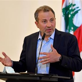 لبنان القوي ينسحب من الجلسة.. باسيل: مخالفة دستورية كبيرة
