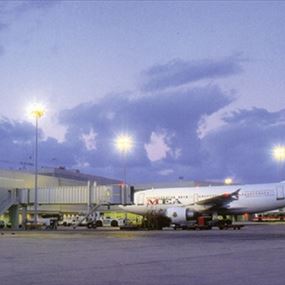 هل هبطت طائرة آتية من اسرائيل في مطار بيروت؟
