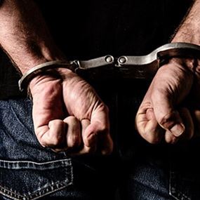 جابي الكهرباء صرف المبالغ المجباة على ملذاته الشخصية