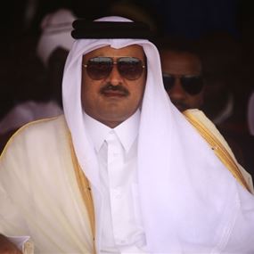 أمير قطر يطلق زوجته بسبب صدره العاري